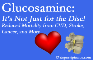 Montreal health benefits from glucosamine utilization include reduced overall early mortality and mortality from cardiovascular issues.